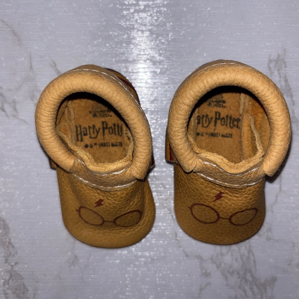 FRESHLY PICKED Harry Potter Soft Sole Moccasins BABY SIZE 0-12 months.